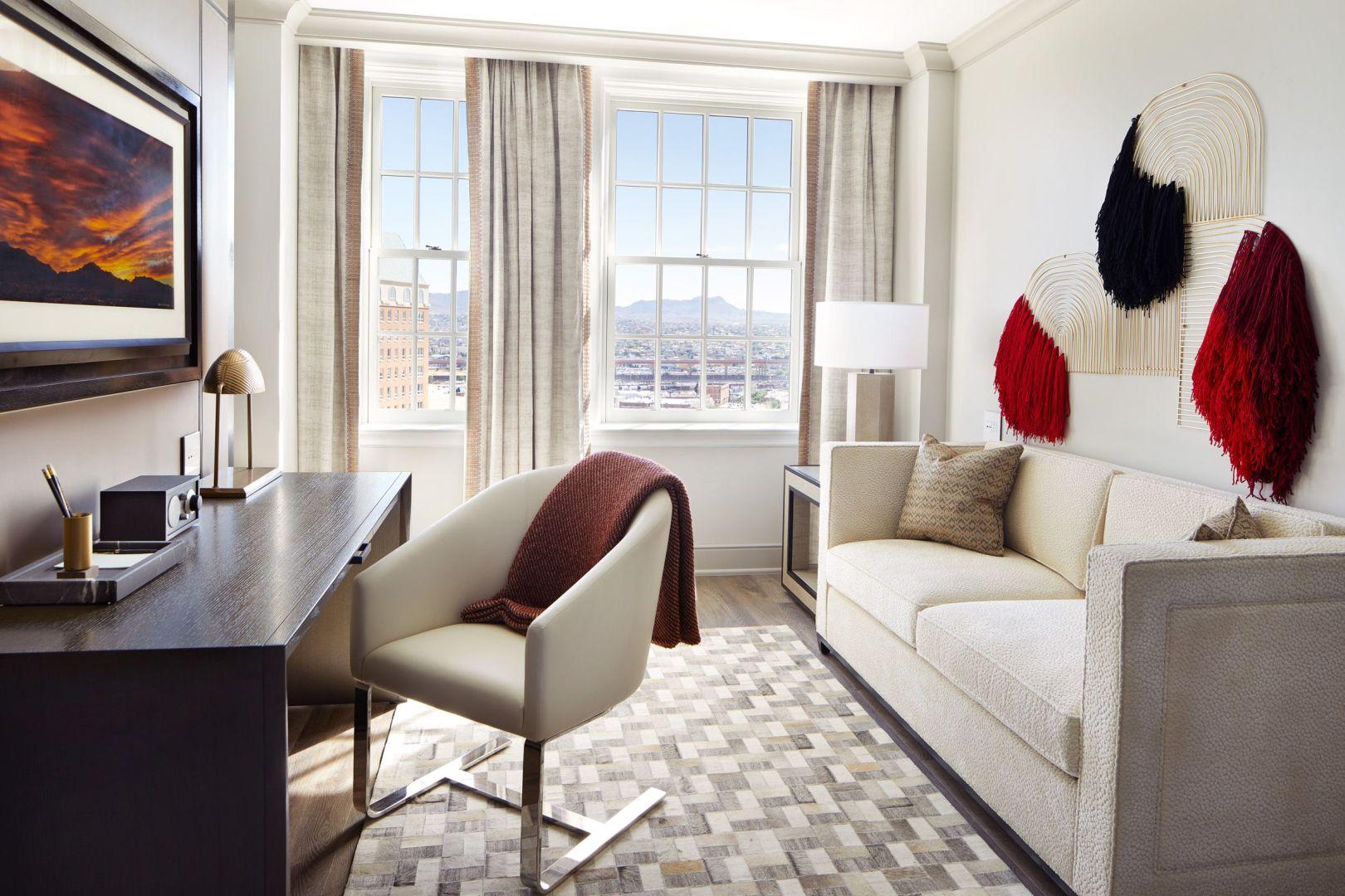 The Plaza Hotel Pioneer Park Ел Пасо Екстериор снимка A typical bedroom at the 222 East 44th Street building